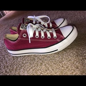 Maroon converse
